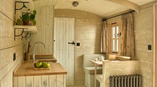Plankbridge’s shepherd’s huts are made in Dorset using English and European wood